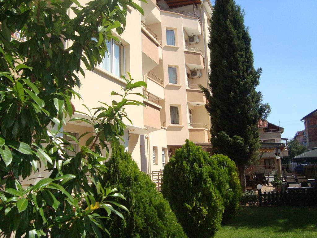 Hotel Astra Ravda Exterior photo